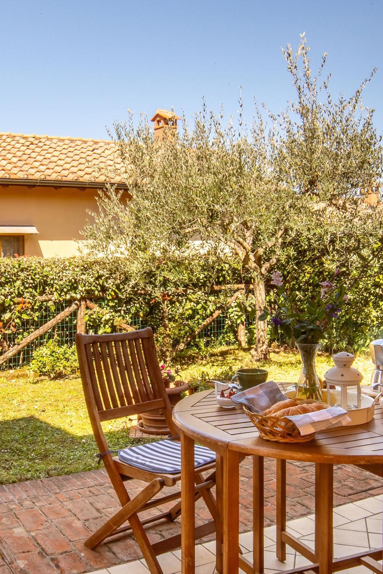 Noi 2 Vacanze - Il Nido Di Gina Contignano Ngoại thất bức ảnh