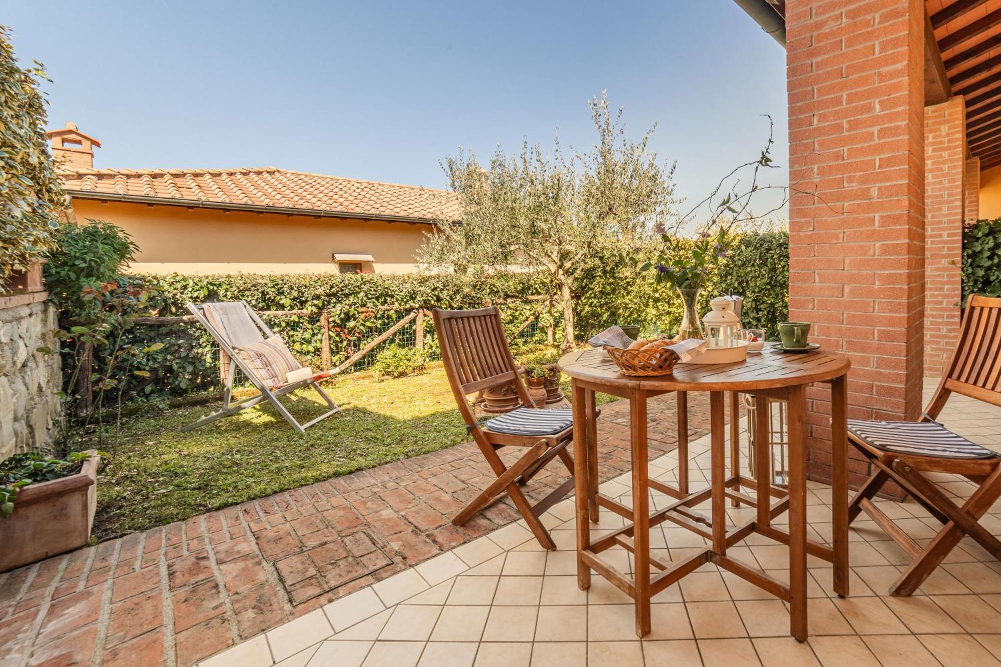 Noi 2 Vacanze - Il Nido Di Gina Contignano Ngoại thất bức ảnh